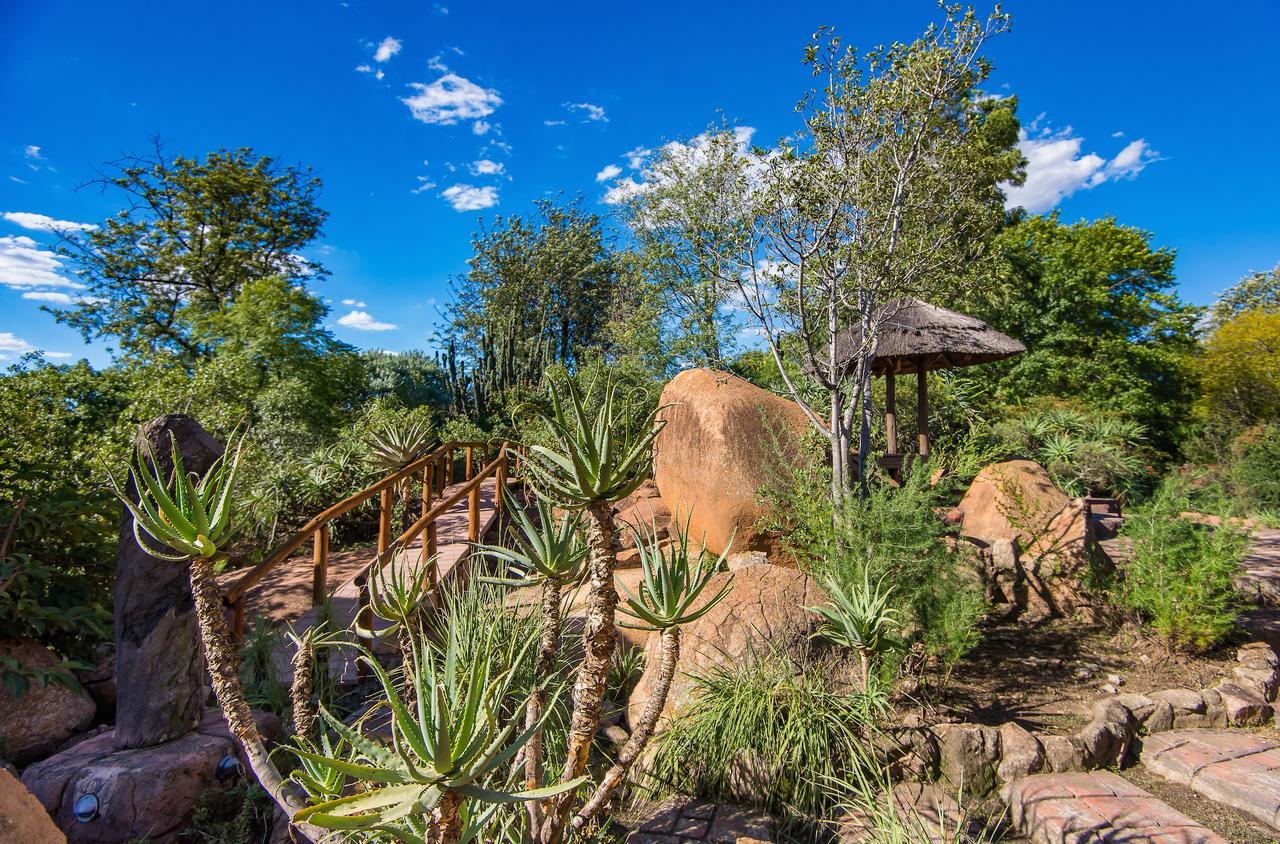 Amadwala Lodge Roodepoort Buitenkant foto