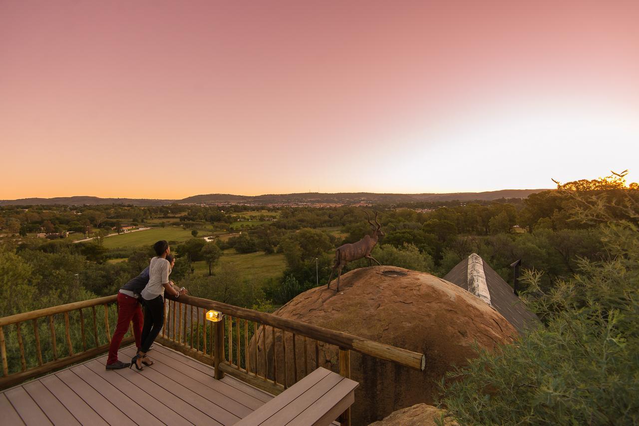 Amadwala Lodge Roodepoort Buitenkant foto
