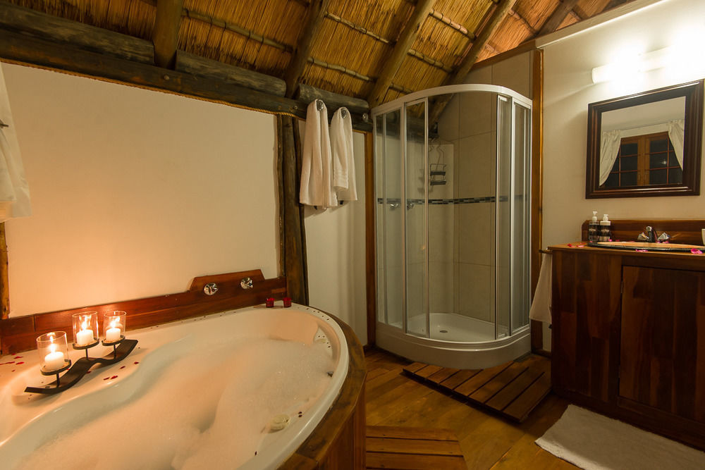 Amadwala Lodge Roodepoort Buitenkant foto
