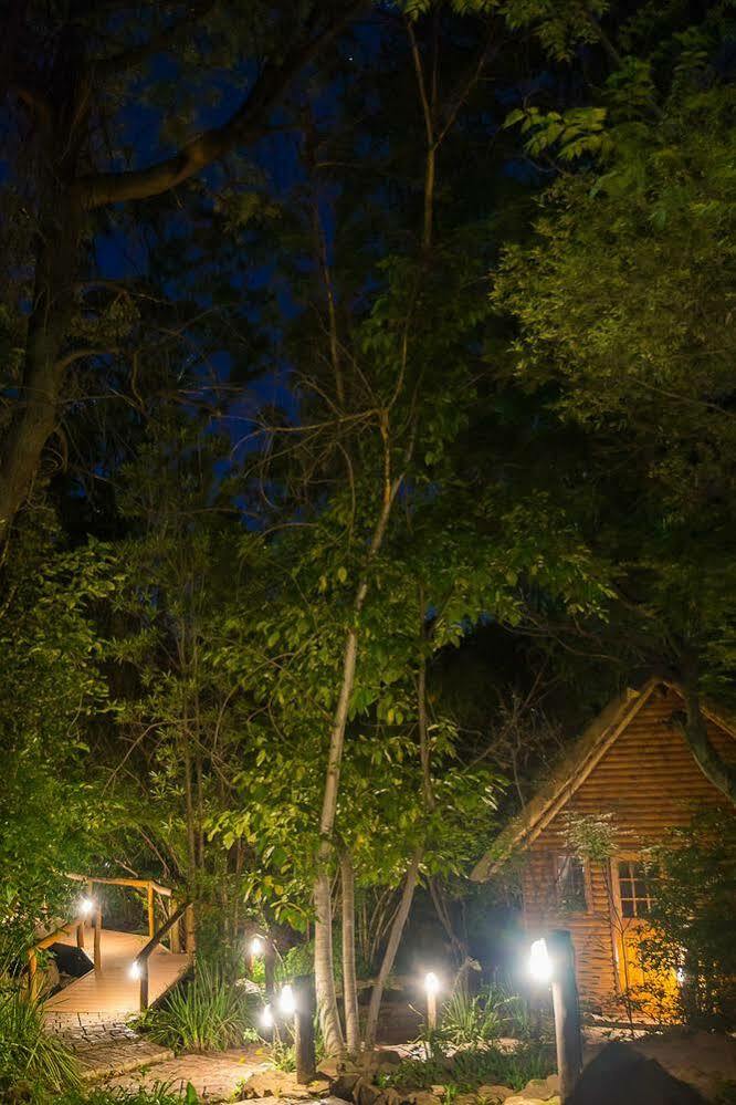 Amadwala Lodge Roodepoort Buitenkant foto